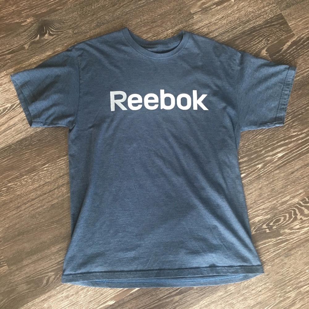 MEN'S SMALL REEBOK T SHIRT